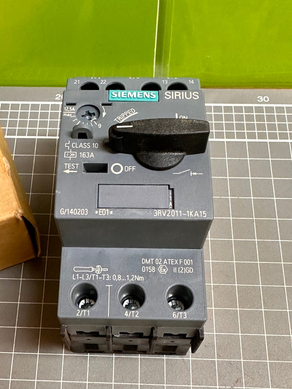 SIEMENS Sirius 3RV2011-0KA15 3RV2 011-0KA15 Leistungsschalter mit Siemens Leistungsschütz SIEMENS Sirius 3RV2011-0KA15 3RV2 011-0KA15 Leistungsschalter mit Siemens Leistungsschütz