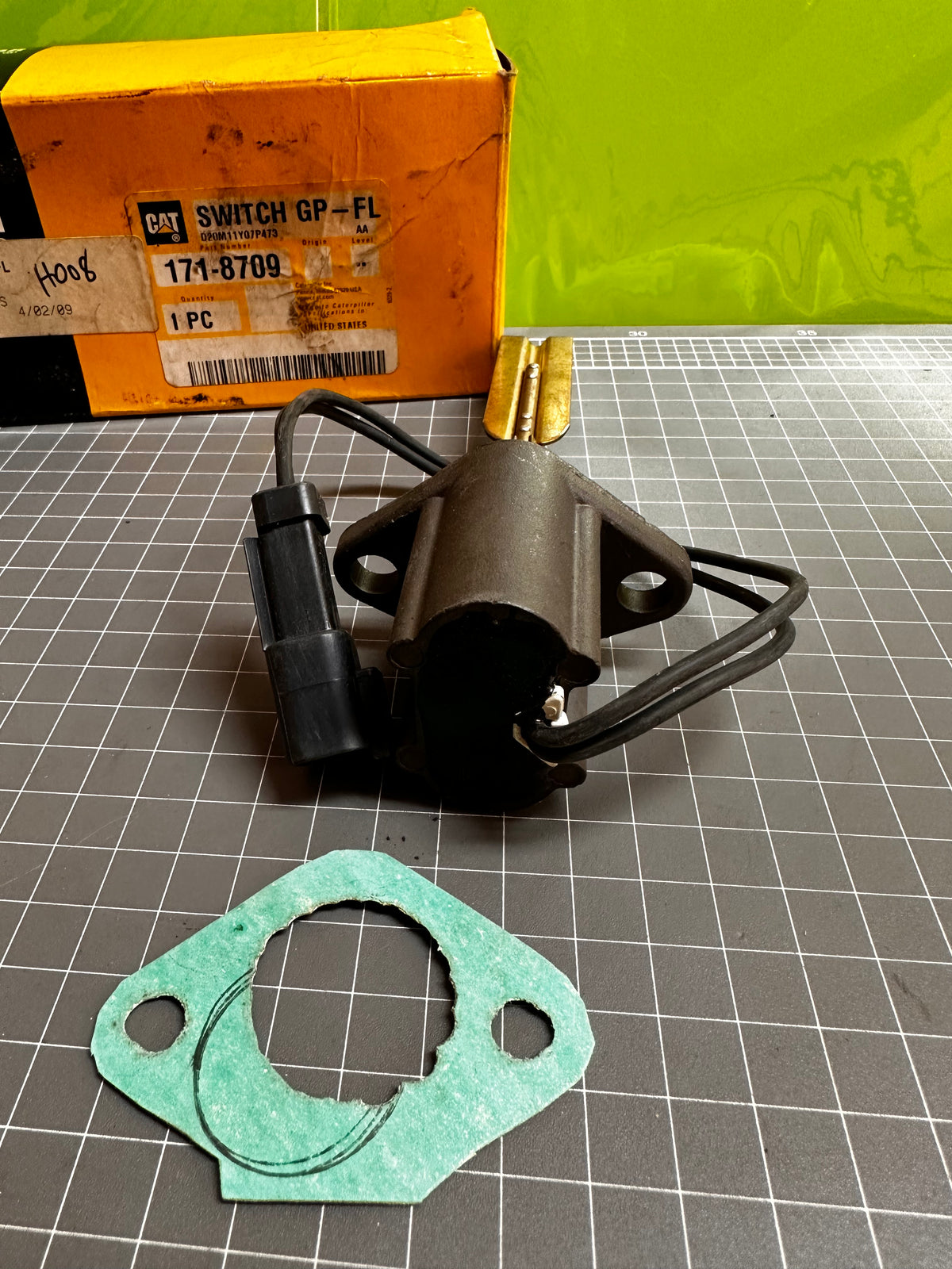 CAT 171-8709 Engine Coolant Flow Switch