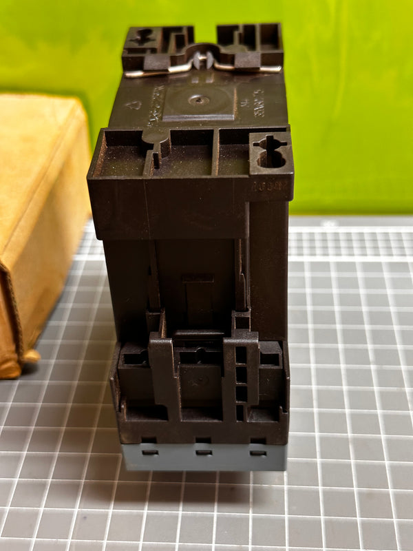 SIEMENS SIRIUS 3RT2026-2BB40 Power Contactor