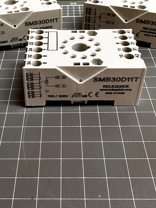 RELEQUICK SMB30D11T Short sockets for RM3, Grey