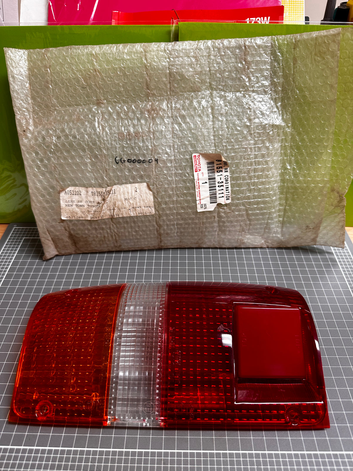 Genuine Toyota 81551-35111 Rear Combination Lamp Lens – Small Scratch