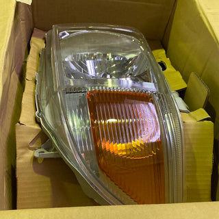 TOYOTA Genuine LandCruiser 79 Series 81170-60C00 Headlamp Assembly