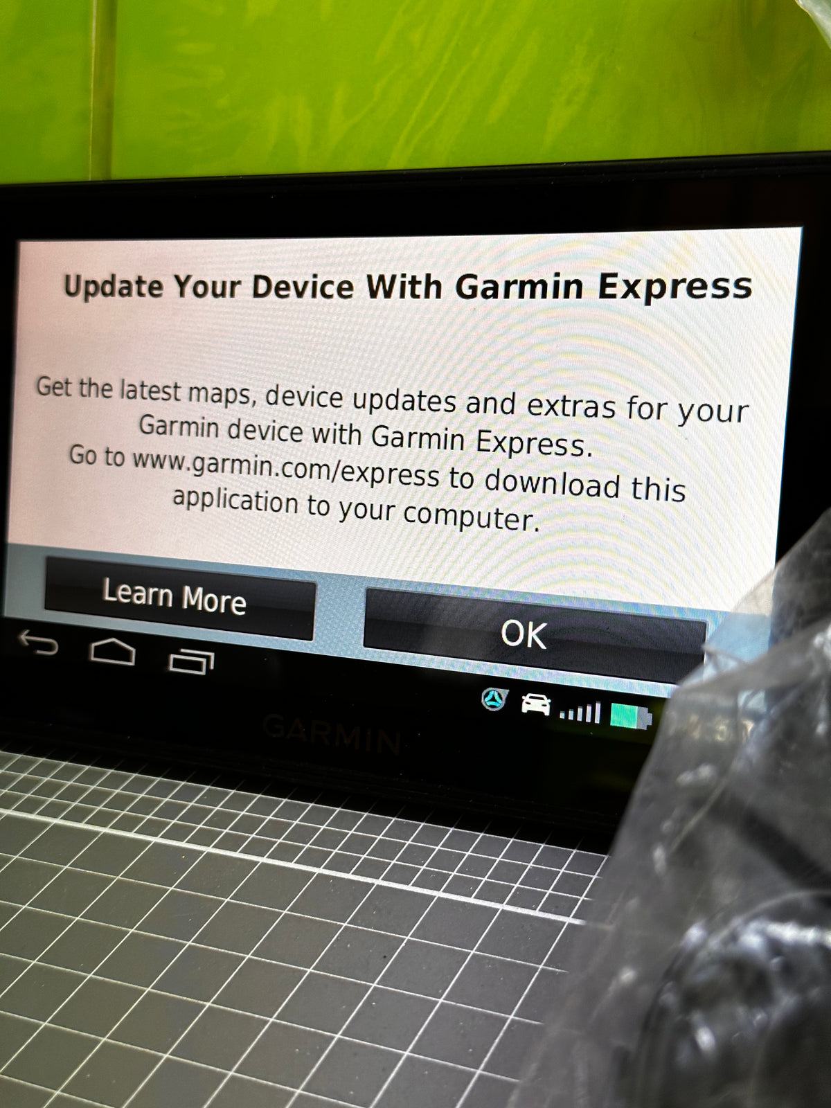 Garmin Fleet 670 GPS Bundle — Minor Markings