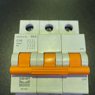 NHP MOD6-3-40 Circuit Breaker