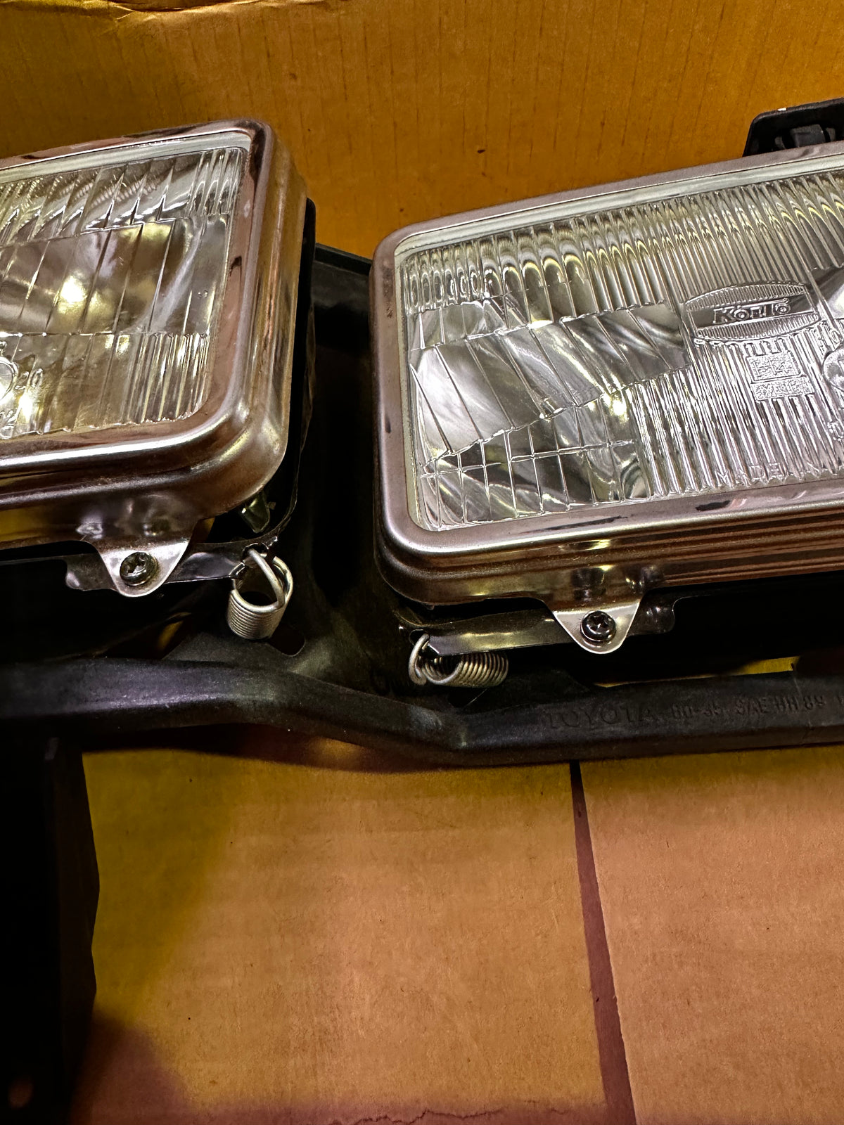 Toyota 81150-60321 Left-Hand Headlamp Assembly