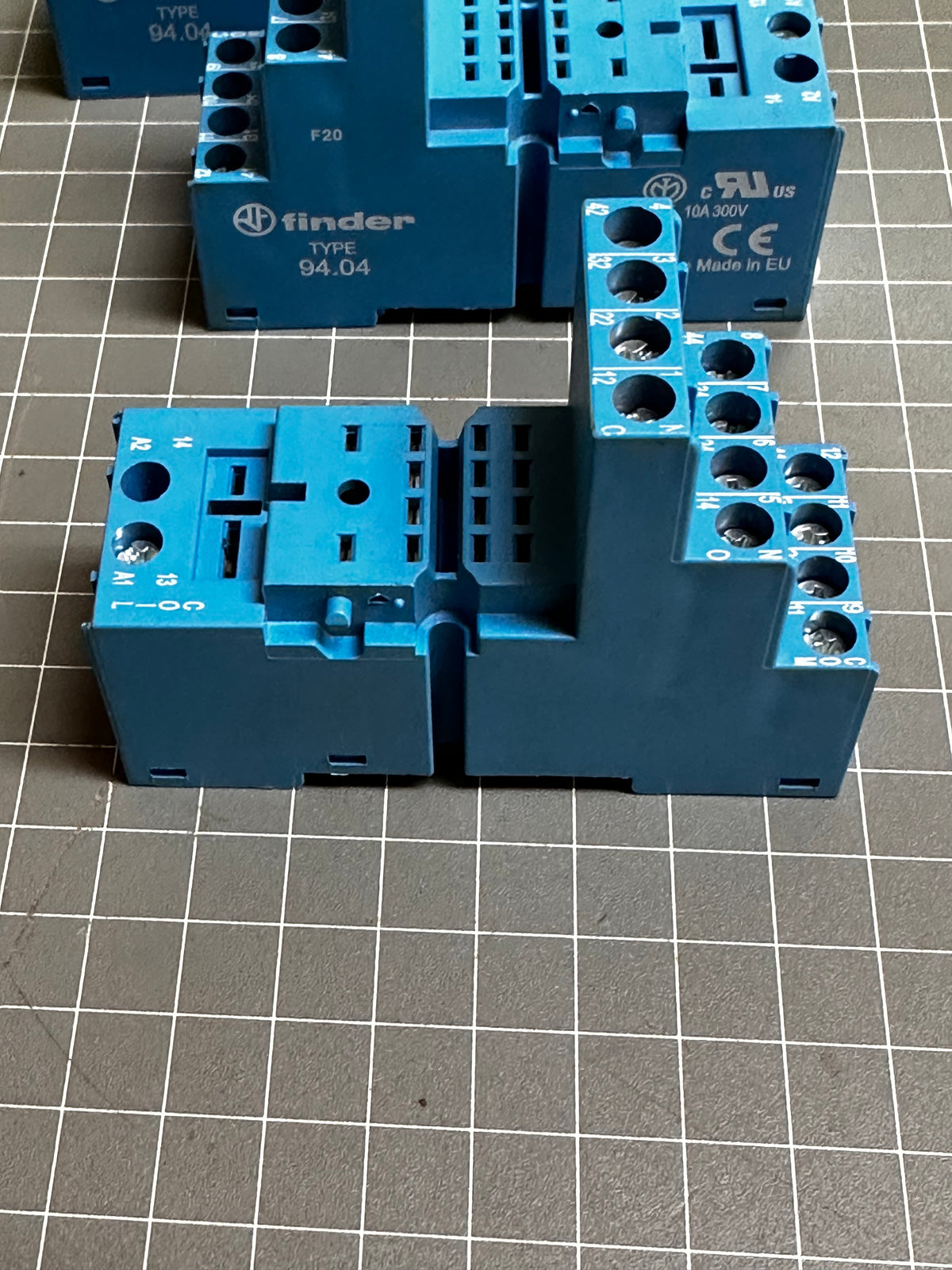 FINDER 94.04 Relay Socket