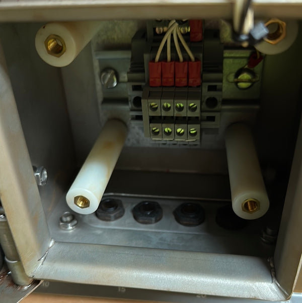 Hansford HS-SE Switching enclosure/ Accelerometer Switch, 4 Channel