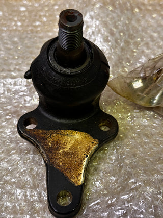 TOYOTA 43340-39145 JOINT ASSEMBLY, LOWER BALL, FRONT