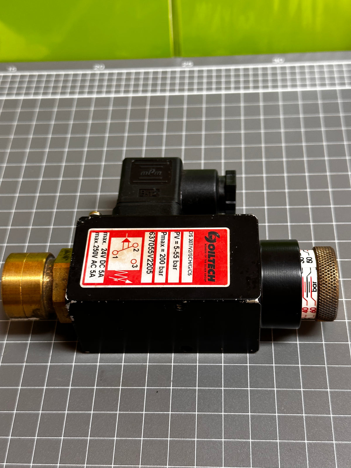 637055V2205 Type: DS307/V2/SCH/G/C5 Pressure Switch