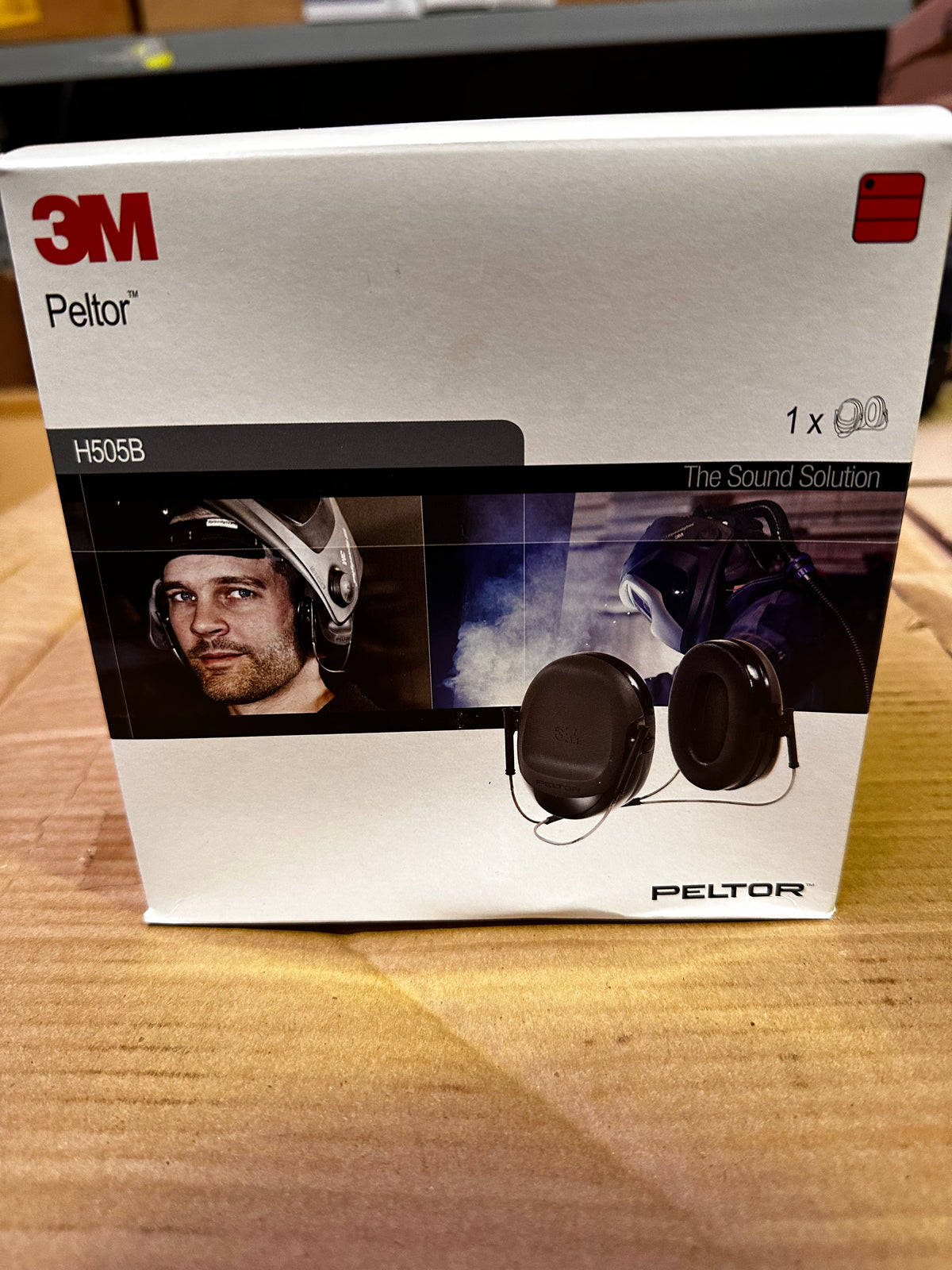 3M™ Peltor™ H505B Welders Earmuff XA007703797 / Class 4 ***SALE***