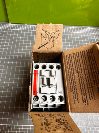 Sprecher + Schuh CS7-04E-277 Control Relay