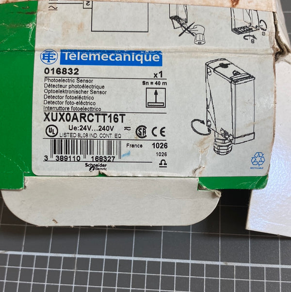 Telemecanique XUX0ARCTT16T Photoelectric Sensor Transmitter 016832 24-240V AC/DC