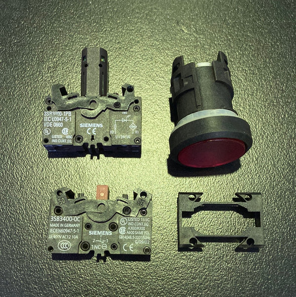 Siemens 3SB3 246-0AA21 Push Button, Illuminated, RED