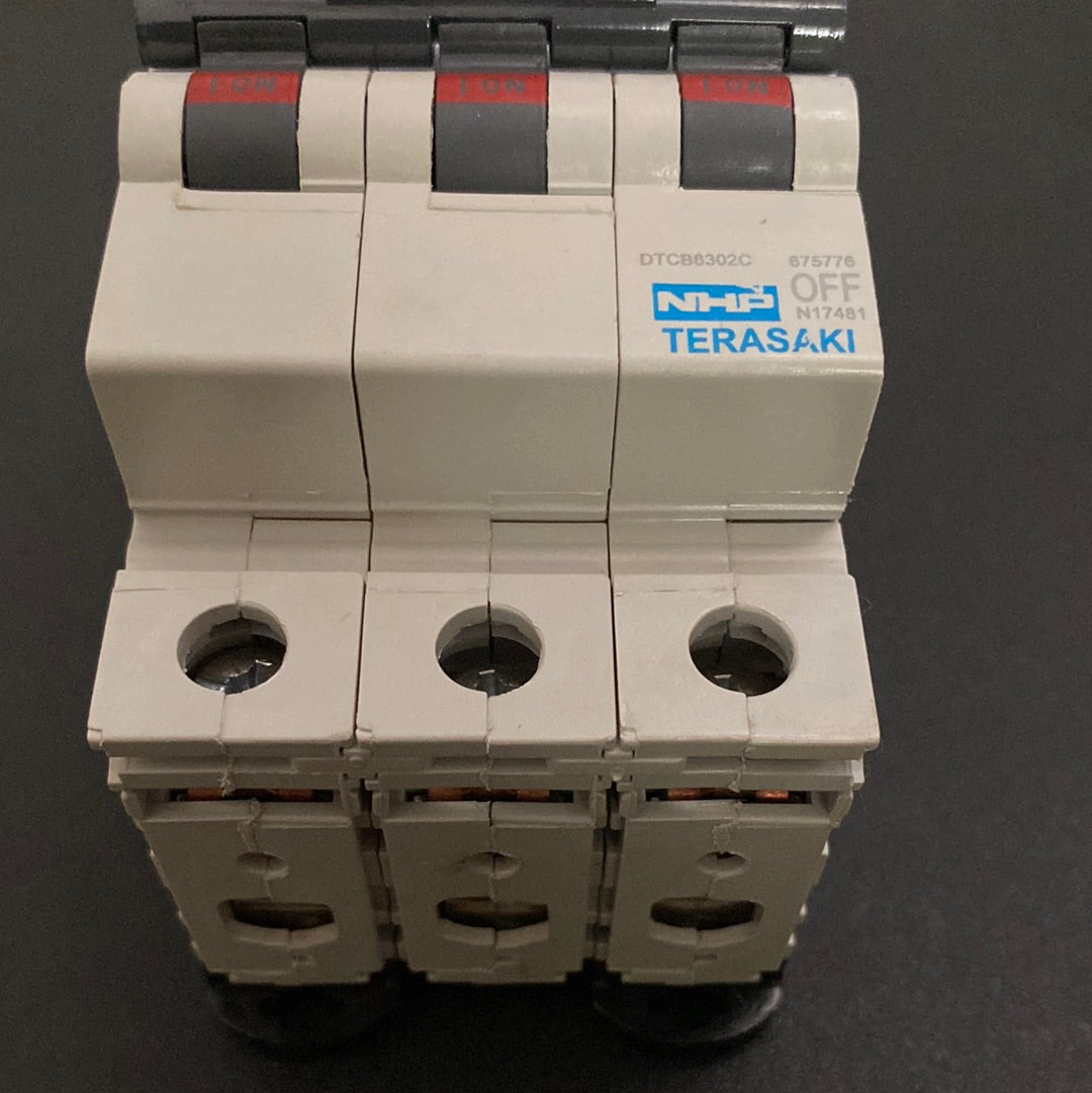 DTCB6302C Din-T 6 C2 Miniature Circuit Breaker 2A, 3 Pole C Curve