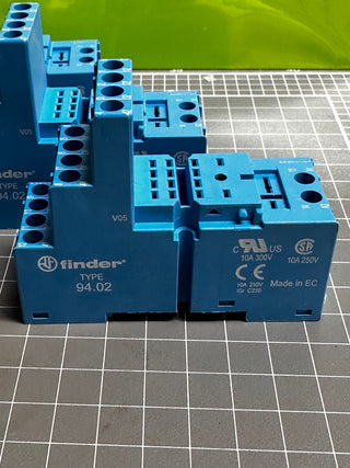FINDER 94.02SMA Din Rail Relay Socket for 55.32