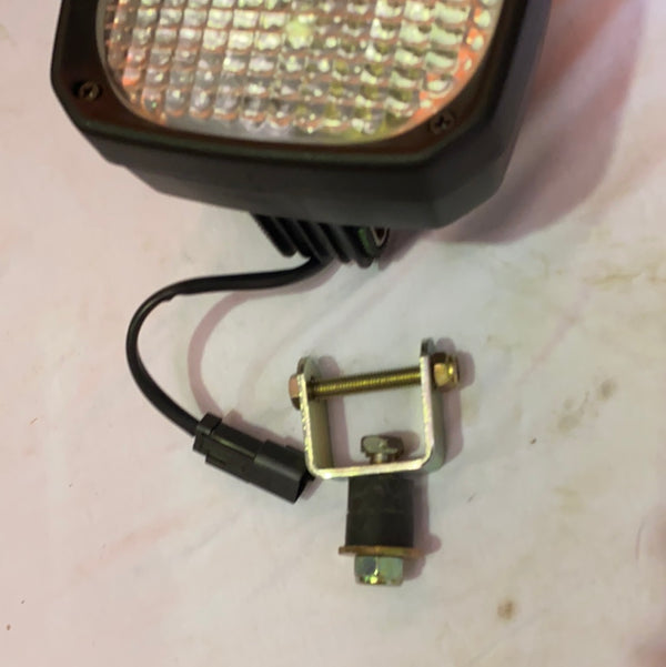 NORDIC 102176 24V N200 Heavy Duty Halogen with Deutch Connector Wide Beam Work Lamp