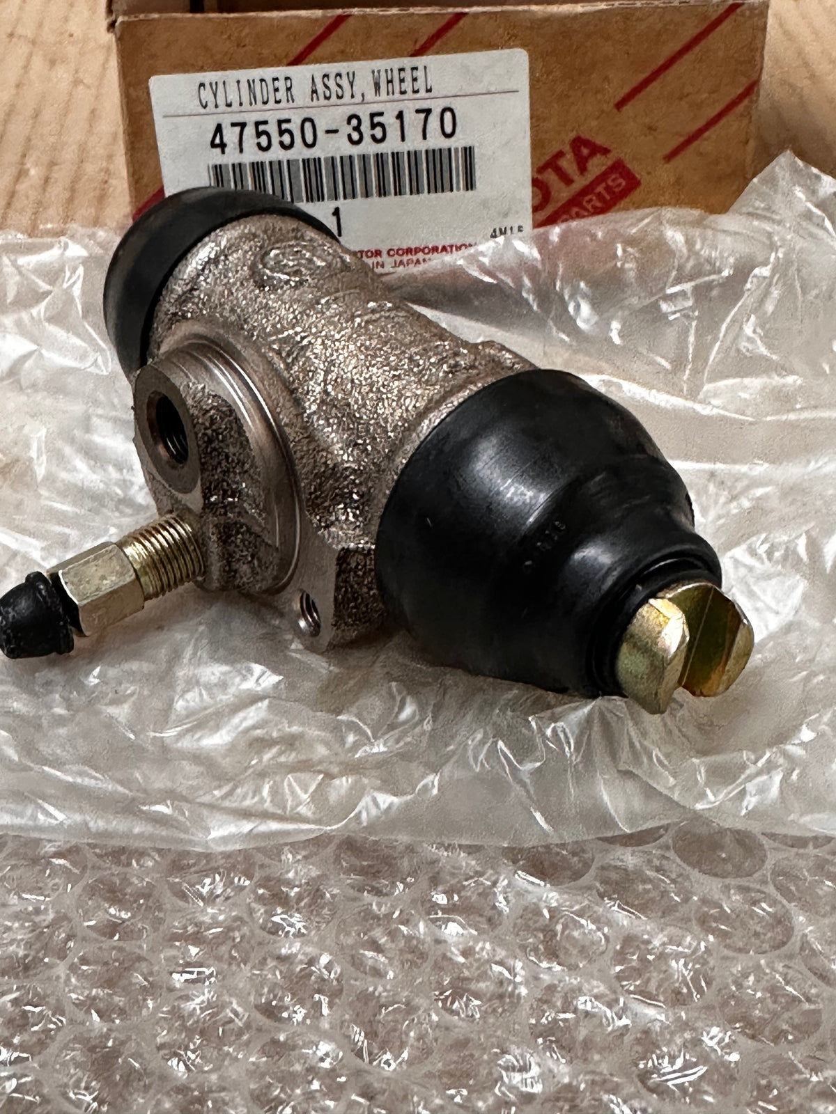 Toyota 47550-35170 Genuine Cylinder Assy, Rear wheel Brake