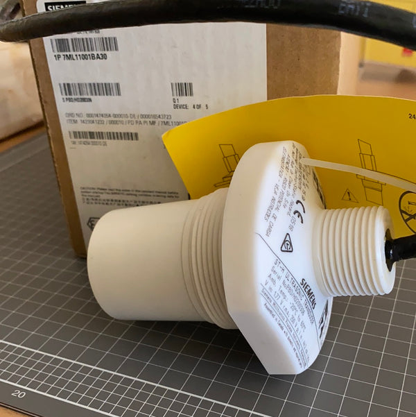 SIEMENS ST-H TRANSDUCER/ ULTRASONIC LEVEL SENSOR 1P 7ML11001BA30