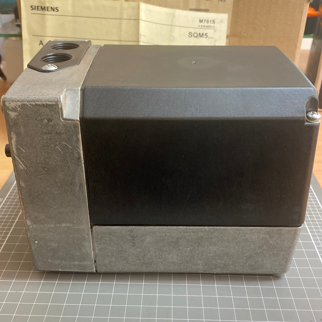 SIEMENS / LANDIS & GYR Air Damper Actuator  SQM50.480A1 c/w 10mm Drive Shaft + Potentiometer + Analog Input Module