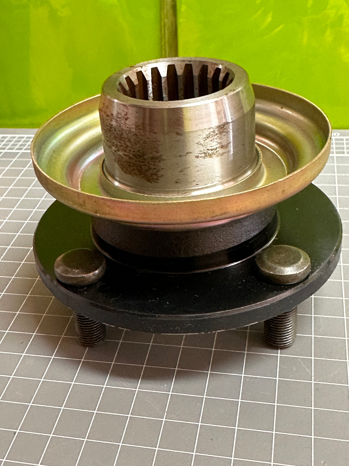 TOYOTA 33309-60060 Transfer Case Front Output Flange