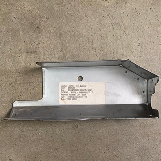 MITSUBISHI INSULATOR FOR EXHAUST MANIFOLD ME226396