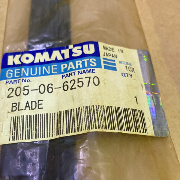 KOMATSU 205-06-62570 Blade, Wiper