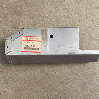 MITSUBISHI INSULATOR FOR EXHAUST MANIFOLD ME226396