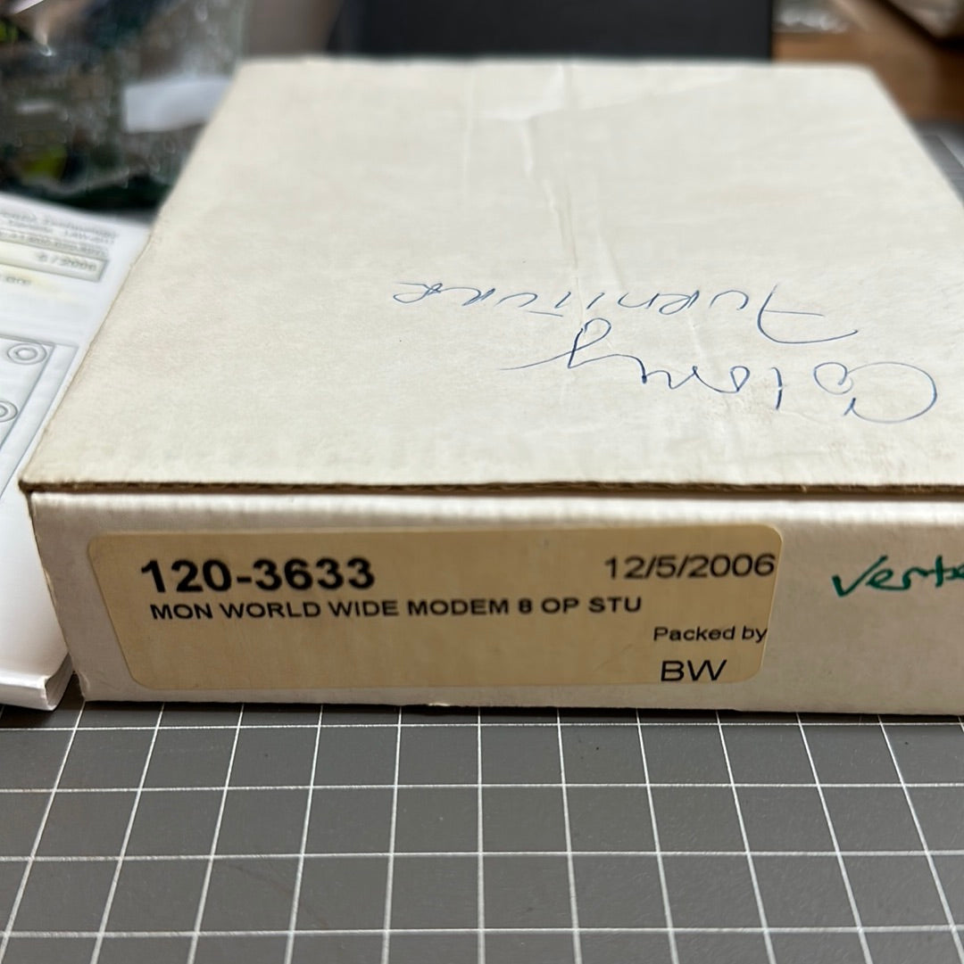 VEREX 120-3633 World Wide Modem / 8-Output STU Item