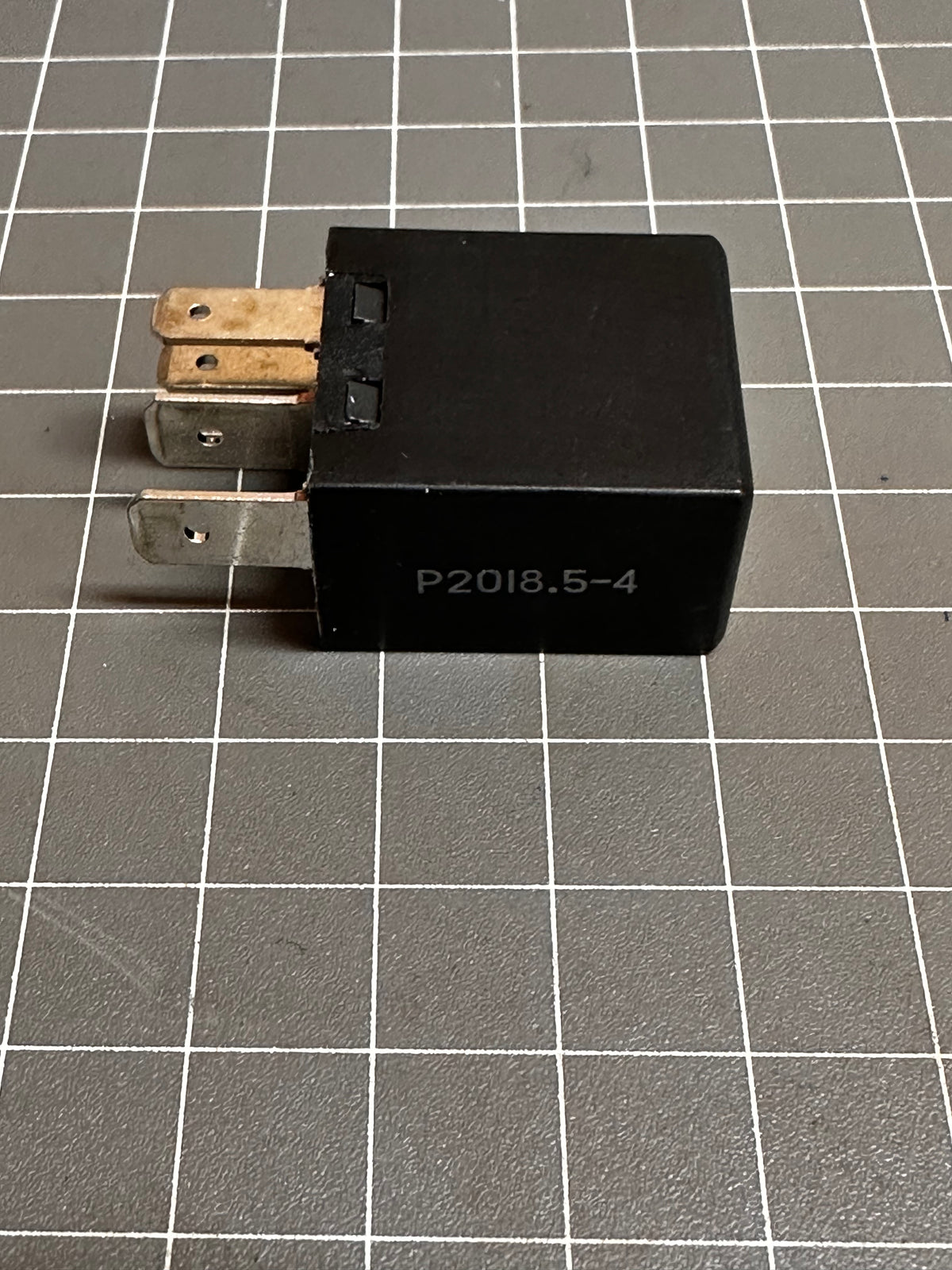 Narva 68070 12V 20A/10A Change-Over Relay – 5 Pin