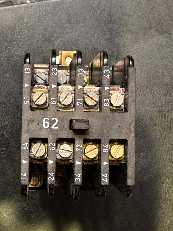 SIEMENS 3TA63 07-4B Contact