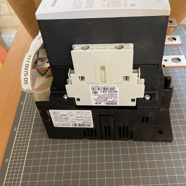 SIEMENS SIRIUS 3RT1054-6LA06 Contactor