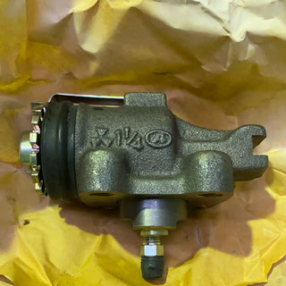 MITSUBISHI FUSO WHEEL BRAKE CYLINDER ASSY MC869358