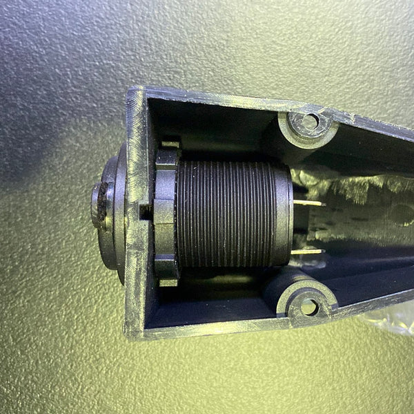 QVEE QVPSSMA Heavy Duty Single Surface Mount Accessory Socket